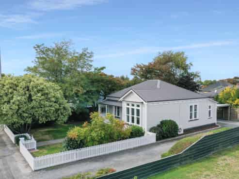 90 Chalmers Avenue, Hampstead