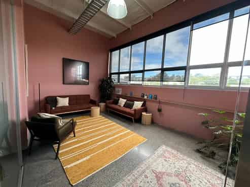 Fitted Kingsland Office