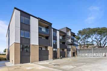 103/48 Clay Works Lane, New Lynn