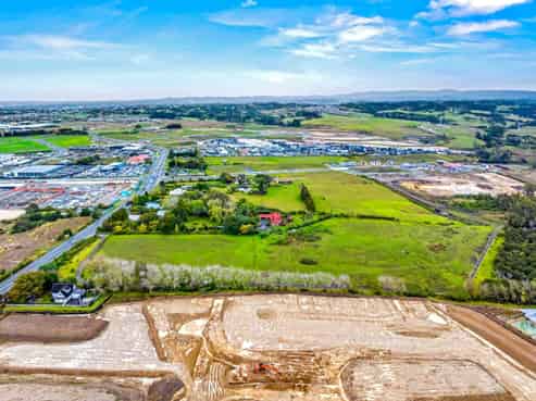 4 HECTARE RESIDENTIAL DEVELOPMENT OUT WEST
