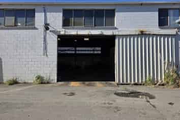 Industrial Warehouse - well priced