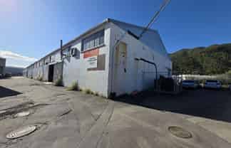 Industrial Warehouse - well priced