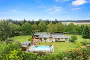 900 Loburn Whiterock Road, Loburn