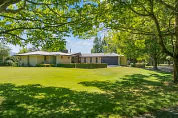 900 Loburn Whiterock Road, Loburn