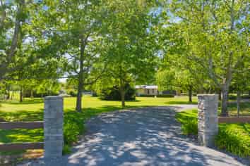 900 Loburn Whiterock Road, Loburn