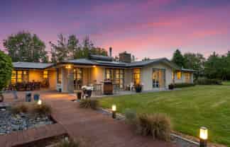 900 Loburn Whiterock Road, Loburn