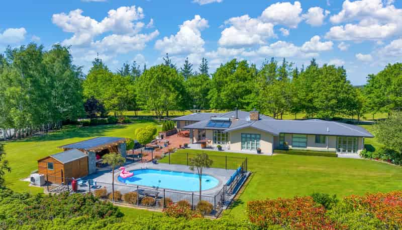 900 Loburn Whiterock Road, Loburn