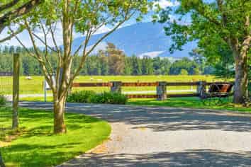 900 Loburn Whiterock Road, Loburn