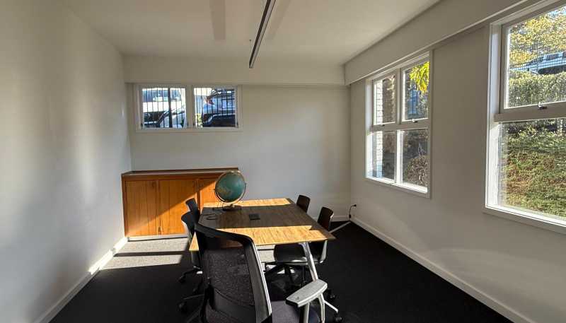 210 Collingwood Street, Hamilton Lake