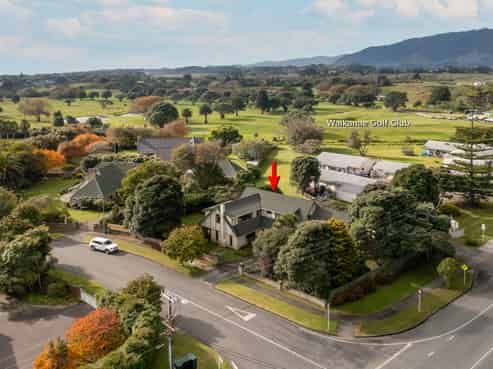 2 Lavinia Grove, Waikanae Beach
