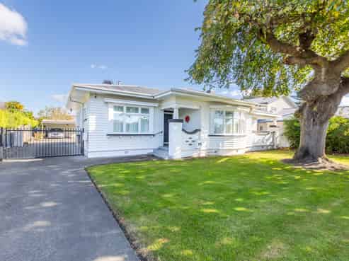 616 Saint Aubyn Street West, Saint Leonards