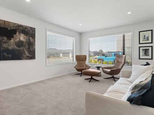 33 Marine Corps Drive, Solway