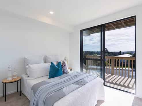 5/51 Sylvan Crescent, Te Atatu South