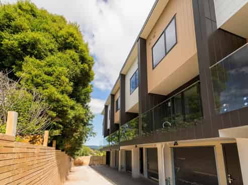 12 South Pacific Place, Henderson