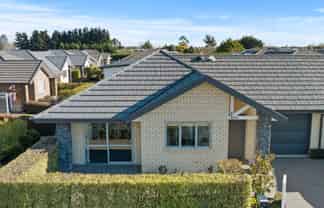 16 Glendene Court, ROLLESTON