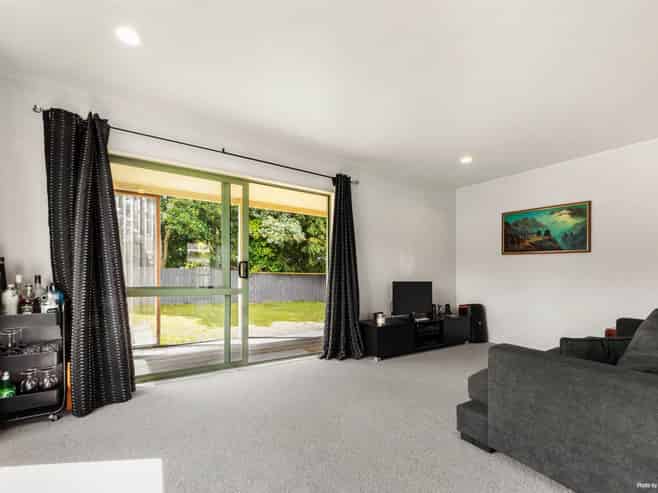 11A Kervil Avenue, Te Atatu Peninsula