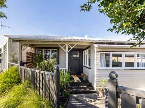 2 Ashridge Road, Napier South