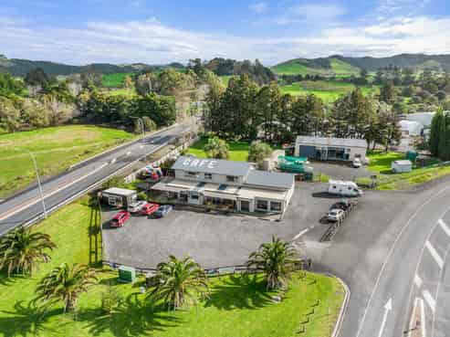 STRATEGIC COMMERCIAL WITH DUAL HIGHWAY FRONTAGE
