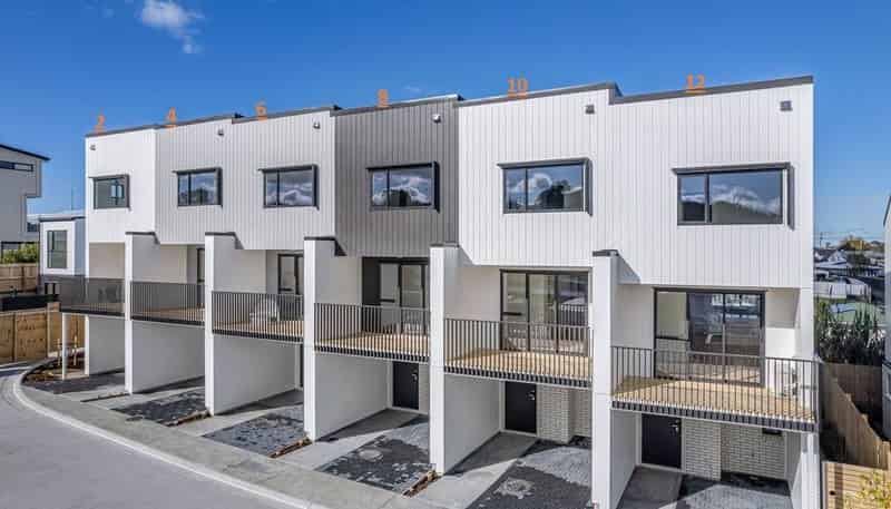 16 Kanapa Road, Albany