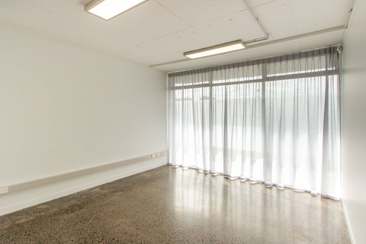 Exceptional Grafton Office - Available Now - Vista 5