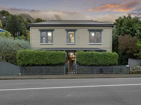 2 Brittan Terrace, Lyttelton