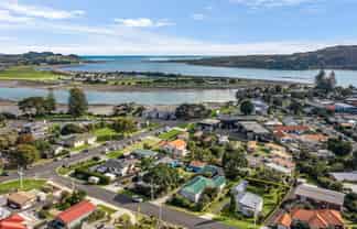 9 Gilmour Street, Raglan