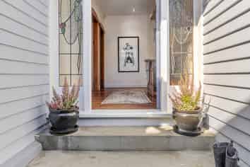 65 Marine Parade, Seatoun