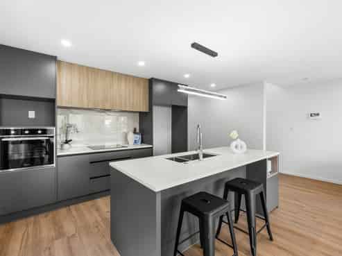 12 Nanjing Road, Pukekohe