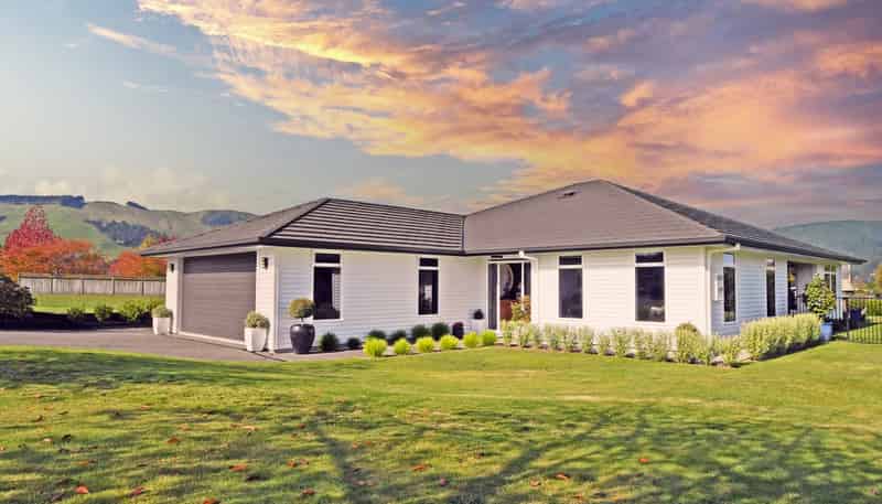 19 Montgomery Crescent, Kinloch