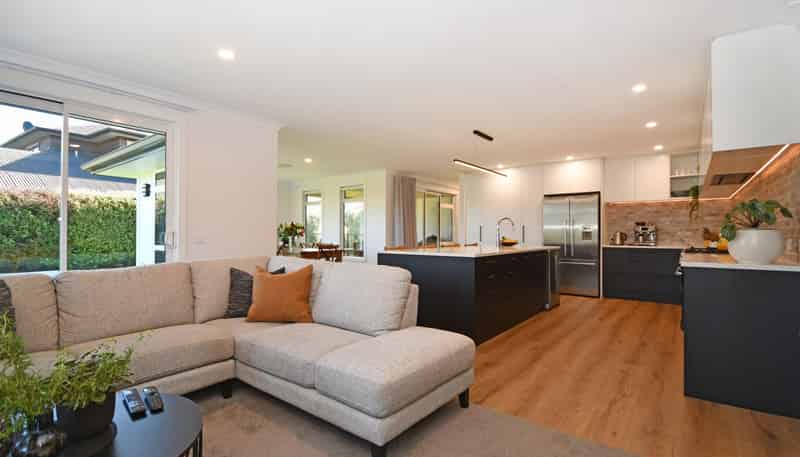 19 Montgomery Crescent, Kinloch