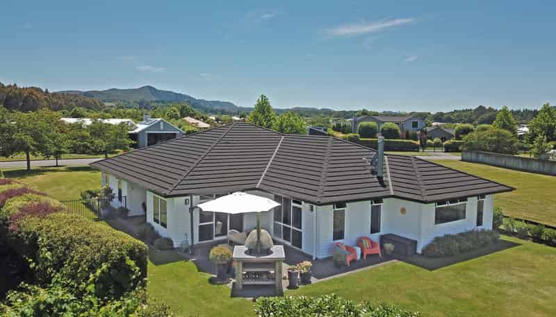 19 Montgomery Crescent, Kinloch