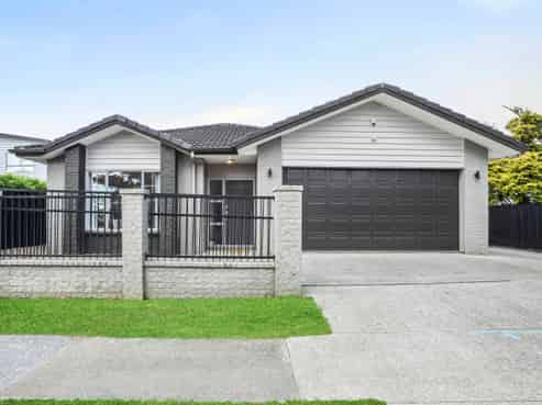 108 Simpson Road, Henderson Valley