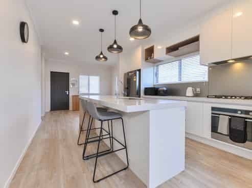 49B  Titirangi Road, New Lynn
