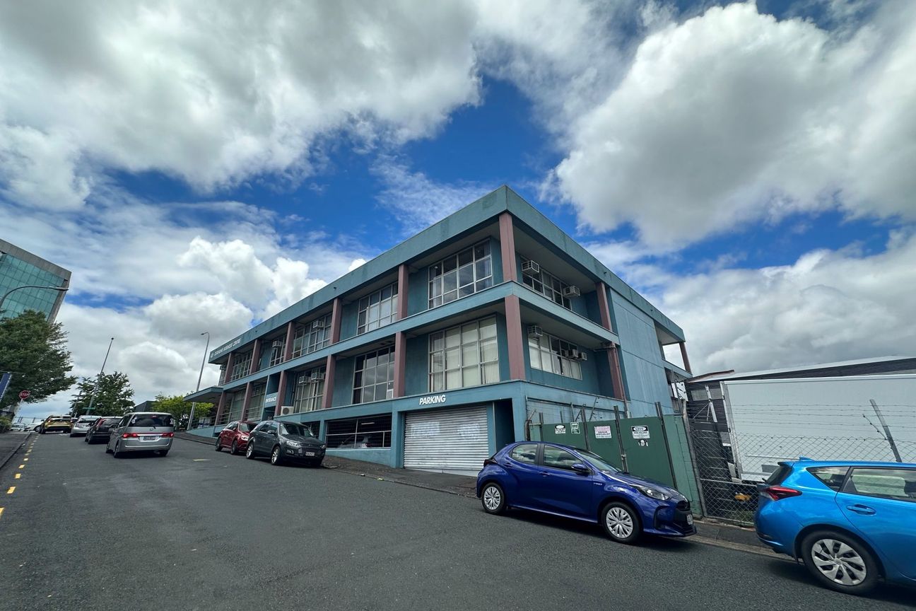 Refreshed Great South Rd Offices: Flex Size - Vista 2