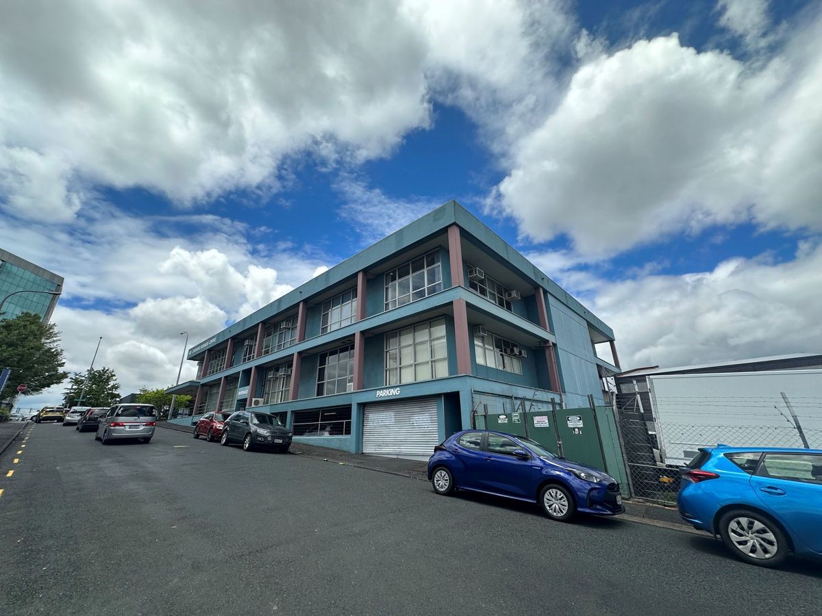 Refreshed Great South Rd Offices: Flex Size - Vista 2