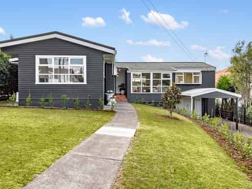 8 Roxy Terrace, Glendowie