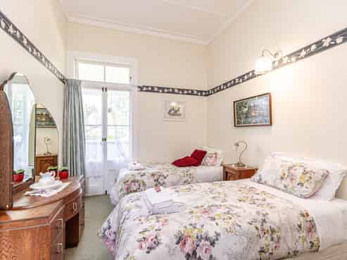Unique home and income opportunity