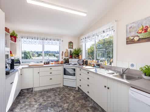 Unique home and income opportunity