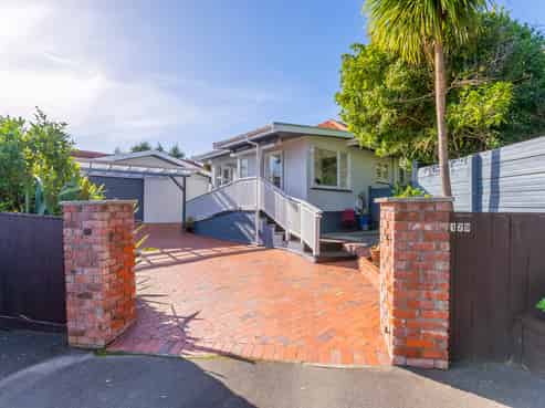 179 Raumati Road, Raumati Beach