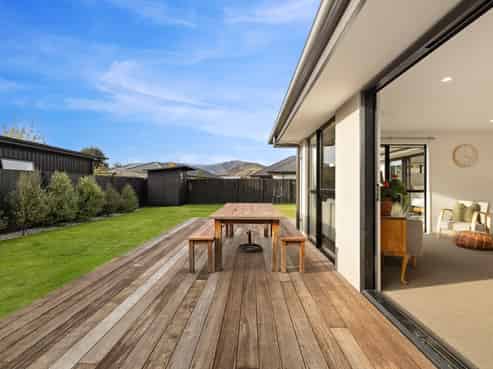 11 Myles Way, Dalefield/Wakatipu Basin