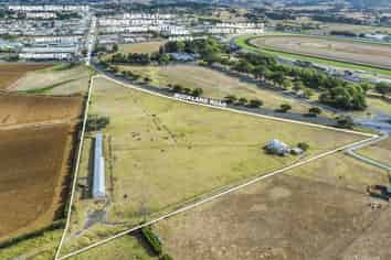 PUKEKOHE BUSINESS LAND FOR SALE
