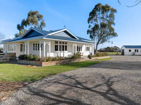 15 Brown Avenue, Carterton