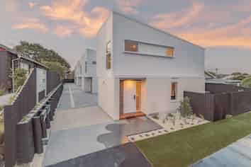 2/12 Fleming Street, North New Brighton