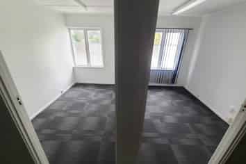 94M² FIRST FLOOR OFFICE IN MANUREWA
