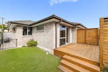 121 Sutherland Road, Brookfield