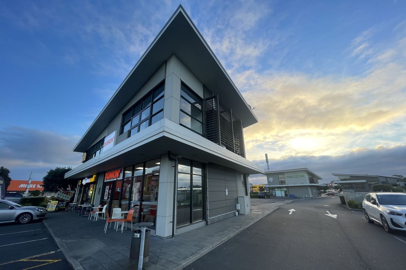 Modern Level 1 Office in High-Profile Location - Altro