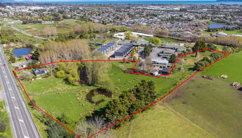 111 State Highway, Paraparaumu