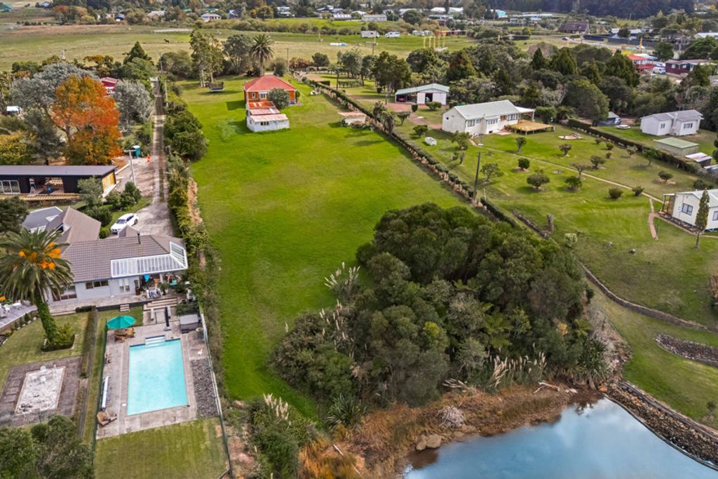 Waterfront beauty - 6475sqm of Pure Possibility - Widok 2