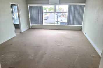 MANUREWA 72M² FIRST FLOOR OFFICE
