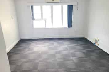 MANUREWA 72M² FIRST FLOOR OFFICE
